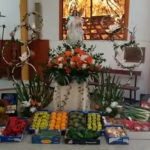 Lomo Juan honra a su patrona, la Virgen de las Nieves, y recuerda a las personas difuntas del barrio