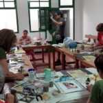 ARTIS desarrolla un taller de modelado de pasta de papel