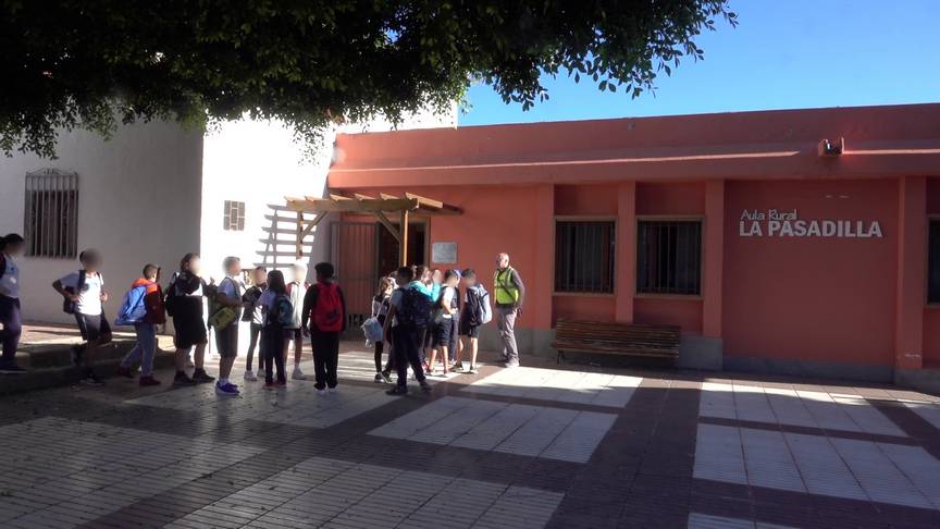 Alumnado del CEIP Carlos Socas visita el Aula Rural de La Pasadilla y espacios de interés etnográfico de Las Medianías
