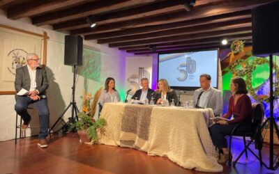 La Agrupación Folklórica y Cultural Guayadeque de Carrizal conmemora su cincuenta aniversario en una emotiva velada