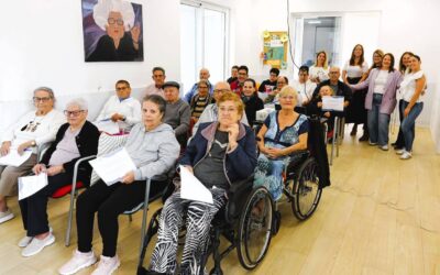 Entrega de diplomas a personas usuarias del Centro de Estancia Diurna y del Centro Ocupacional de Ingenio