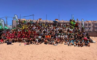 La playa de El Burrero acoge a la cantera del Balonmano Playa de Gran Canaria