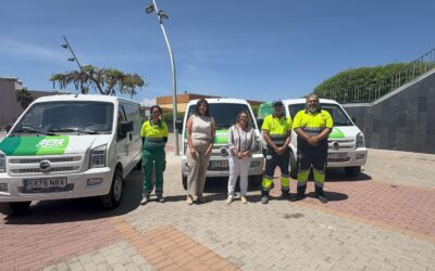 Tres nuevos vehículos eléctricos refuerzan el parque móvil municipal