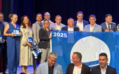 Entrega de la Bandera Azul a la playa de El Burrero