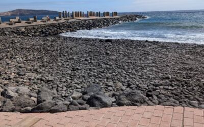 Se abre al baño la zona del Dique Sur de la playa de El Burrero