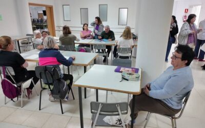 Generaciones que se encuentran para cuidar la memoria y el afecto