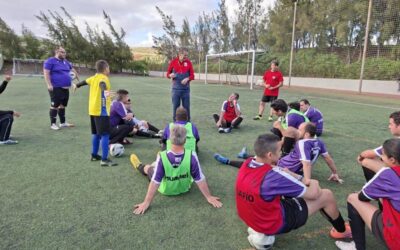 Clases especializadas de alto nivel para el alumnado de los talleres inclusivos que organiza Futboltec