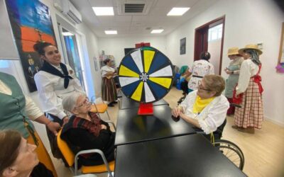 El Centro de Estancia Diurna para Mayores de Ingenio celebra con tradiciones, música y juegos el Día de Canarias