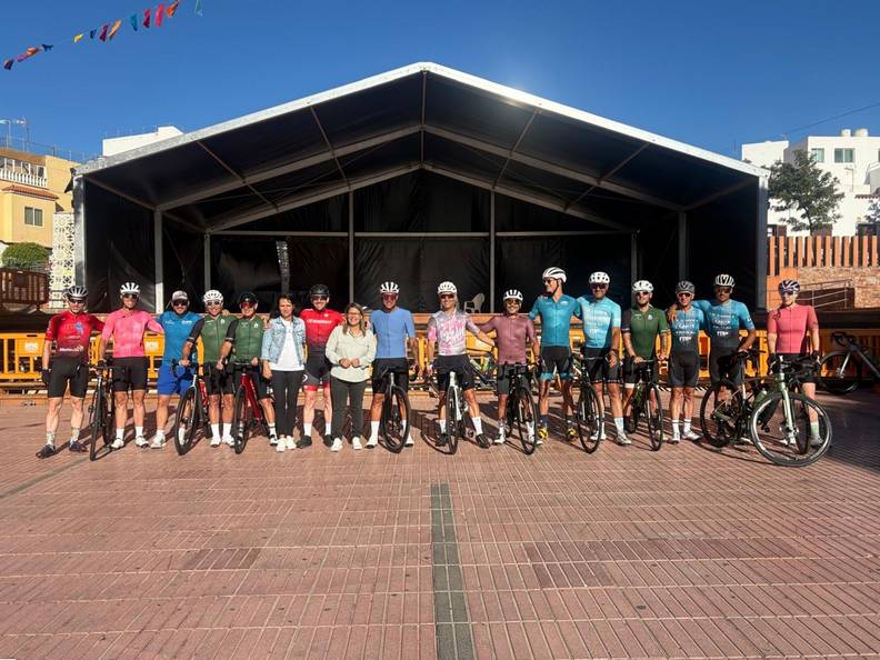 El desafío al Pico de las Nieves vuelve a reunir en Ingenio a ciclistas de toda España en una nueva edición del Training Camp ‘Impulsa tu Físico’