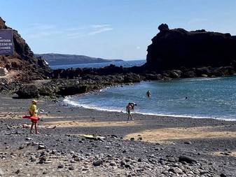En marcha el servicio de vigilancia y socorrismo en la Playa de El Burrero