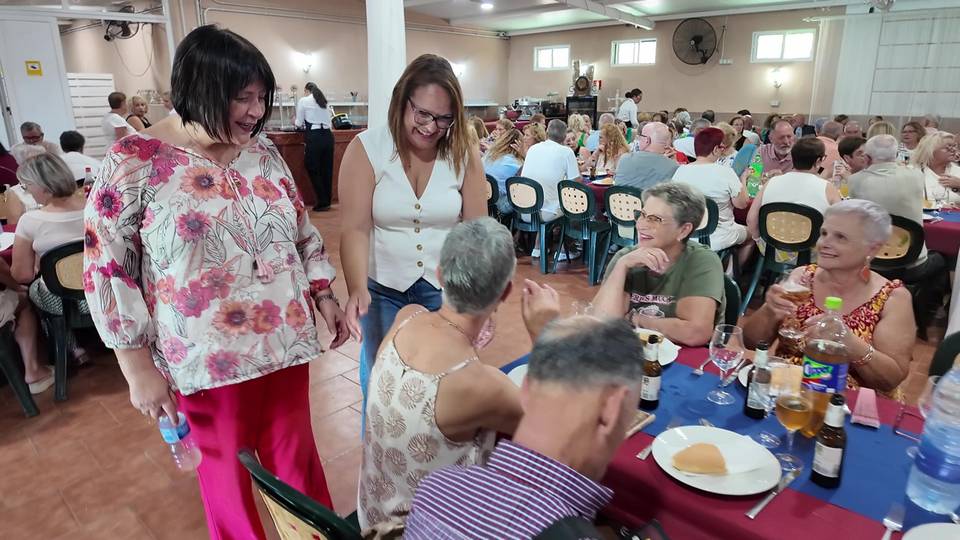 Personas mayores del municipio celebran las fiestas del Buen Suceso con el tradicional Almuerzo de Convivencia
