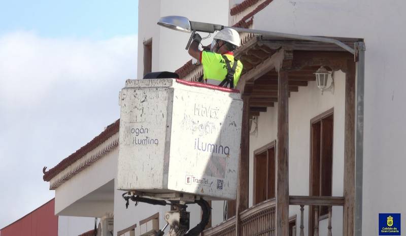 Ingenio continúa modernizando el alumbrado público con la sustitución de luminarias por tecnología LED en el Barrio del Cristo y El Ejido