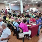 Unas 200 personas mayores comparten una jornada de convivencia