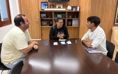 Centros escolares de la Villa de Ingenio reciben bonos de material deportivo por su participación en el Cross Urbano La Candelaria