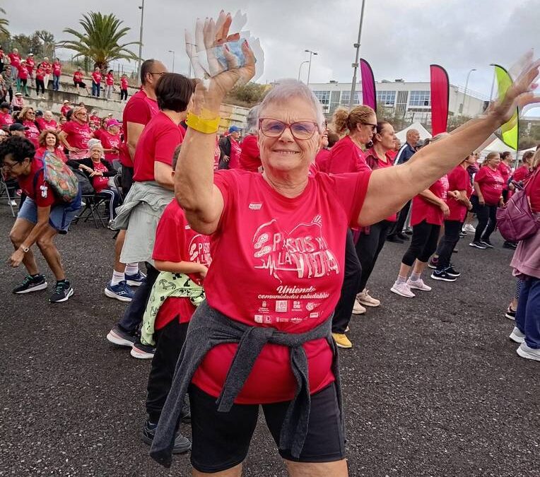 Mayores de Ingenio participan en la carrera intergeneracional ‘Pasos x la Vida’