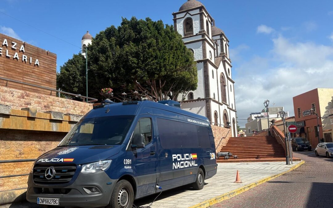 Citas de octubre abiertas para tramitar el DNI y el pasaporte en la unidad móvil de la Policía Nacional