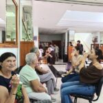 La música une generaciones en un encuentro lleno de cariño en el Centro de Mayores San Isidro de El Carrizal